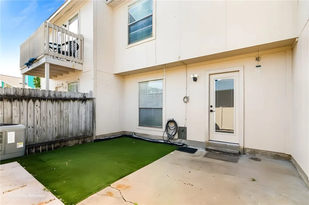6702 Everhart Road #F102 Corpus Christi, TX 78413