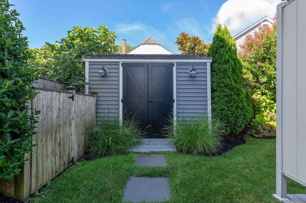204 N Kenyon Ave Margate, NJ 08403