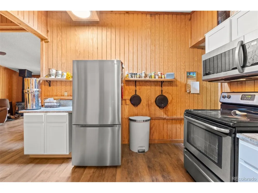 242 Poplar Lane Guffey, CO 80820