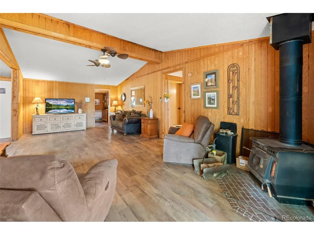 242 Poplar Lane Guffey, CO 80820