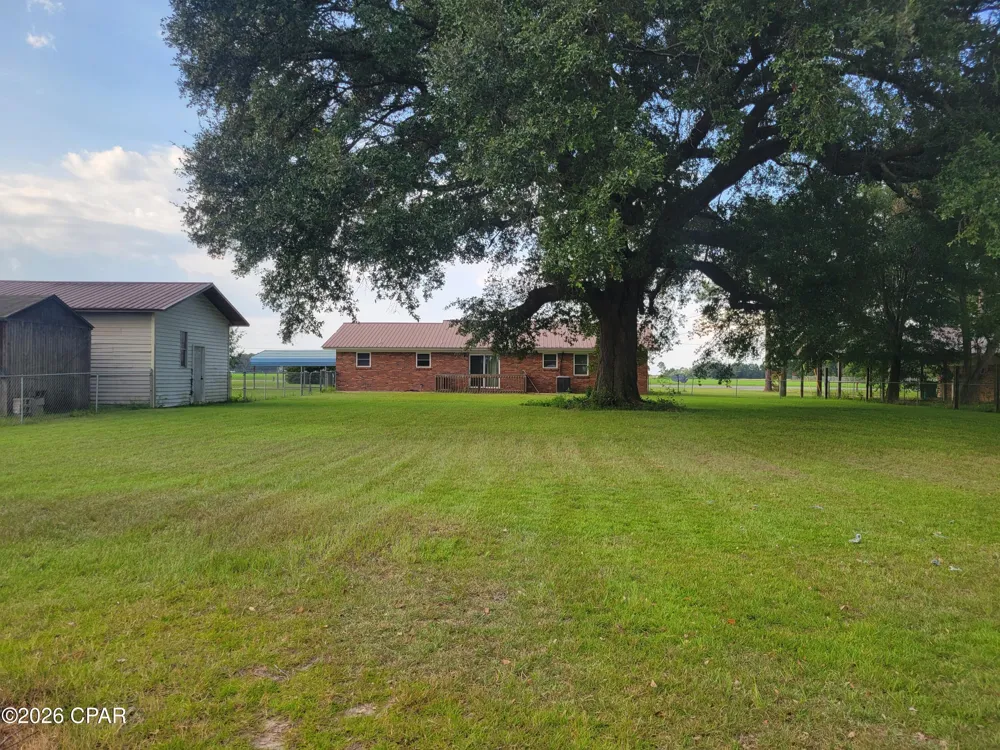 5081 8th Avenue Malone, FL 32445