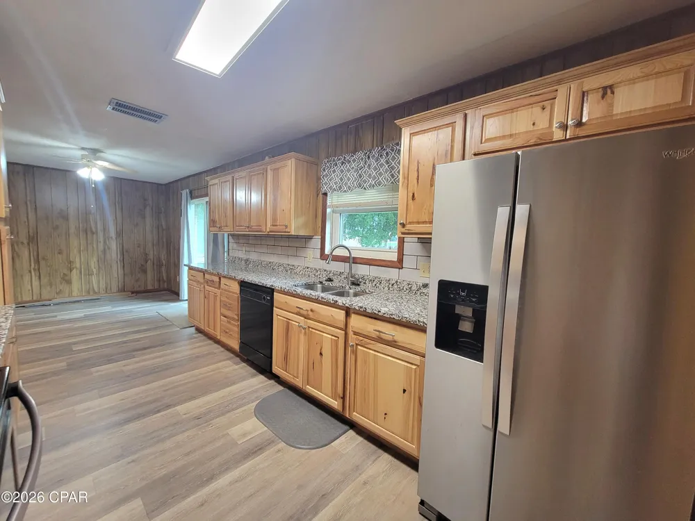 5081 8th Avenue Malone, FL 32445