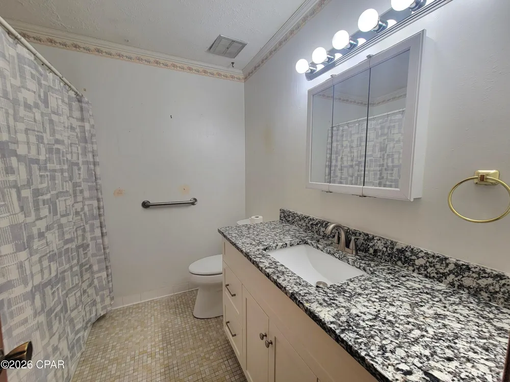 5081 8th Avenue Malone, FL 32445
