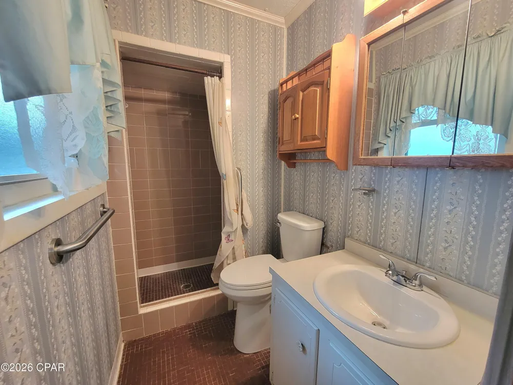 5081 8th Avenue Malone, FL 32445