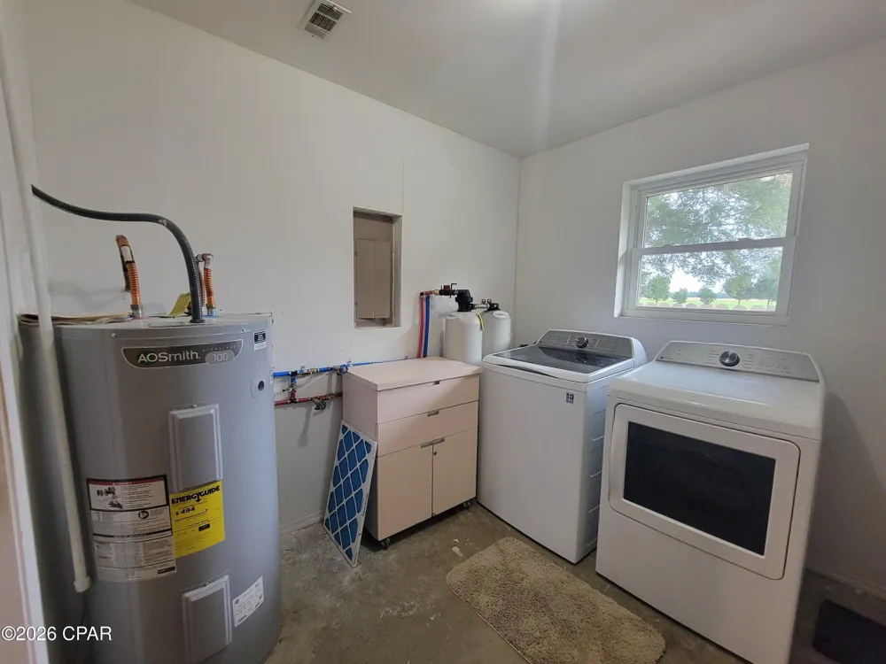 5081 8th Avenue Malone, FL 32445