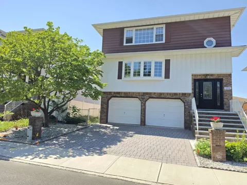 295 PAULANNE TERRACE