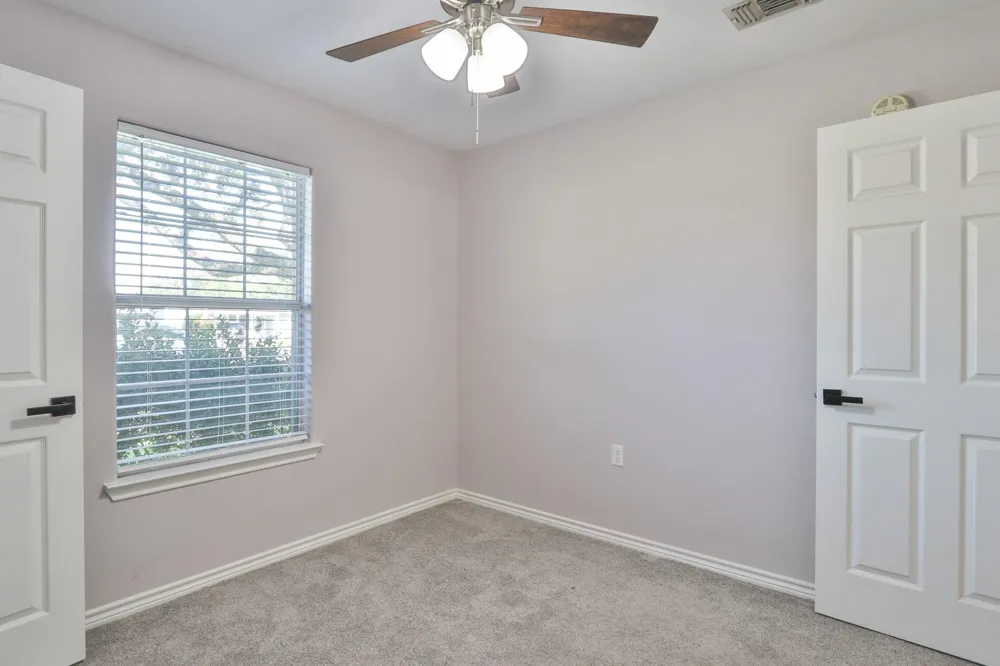 4002 Avenue N 1/2 Santa Fe, TX 77510