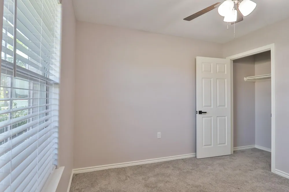4002 Avenue N 1/2 Santa Fe, TX 77510