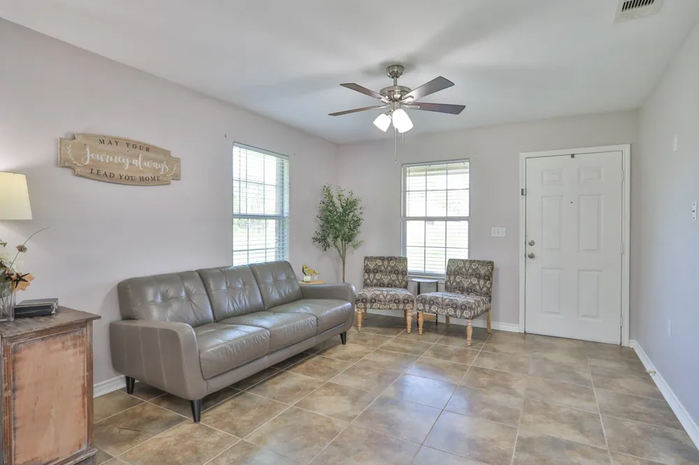 4002 Avenue N 1/2 Santa Fe, TX 77510