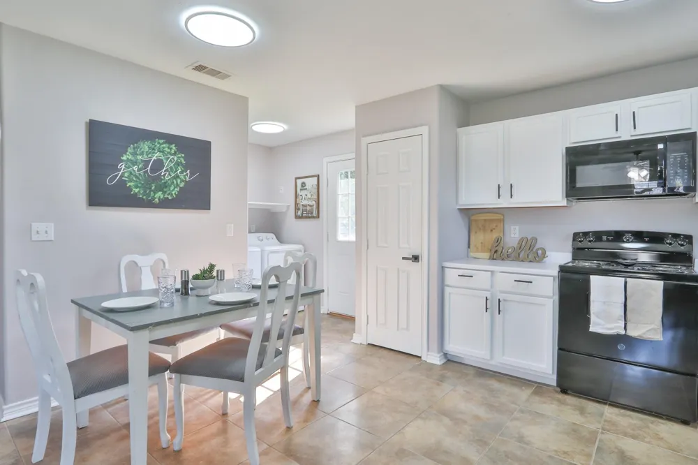 4002 Avenue N 1/2 Santa Fe, TX 77510