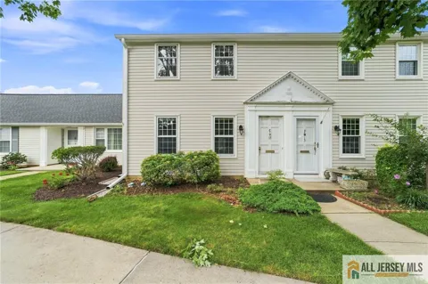 13 Sussex Way #C