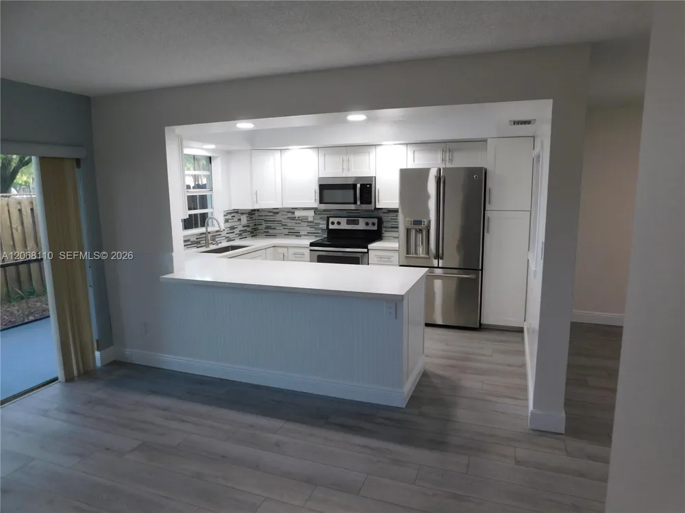 12164 SW 52nd Pl Cooper City, FL 33330