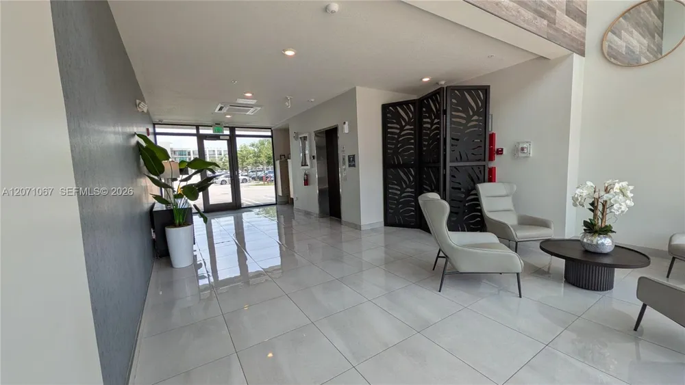 8001 NW 41st St #F-204 Doral, FL 33166