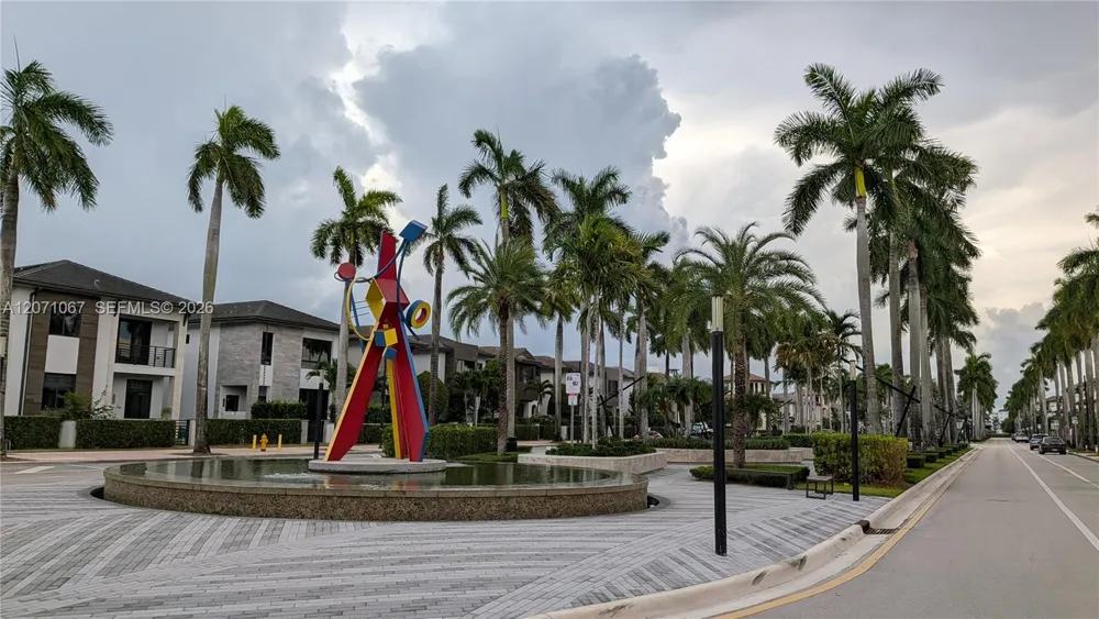 8001 NW 41st St #F-204 Doral, FL 33166