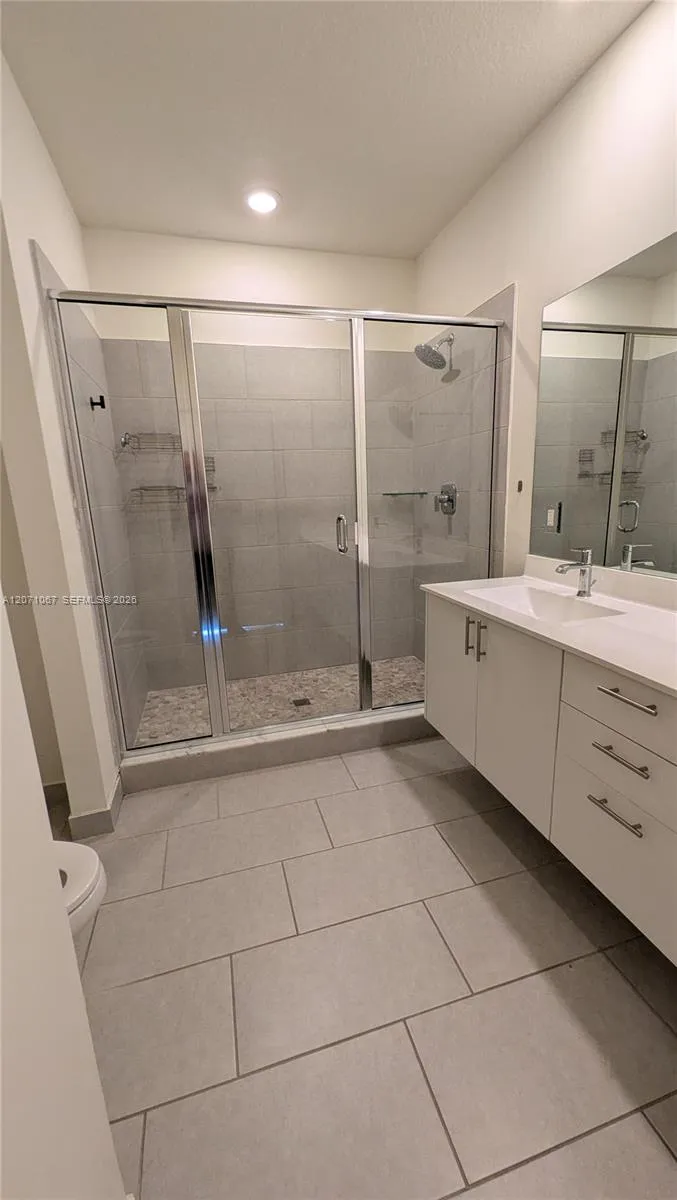 8001 NW 41st St #F-204 Doral, FL 33166