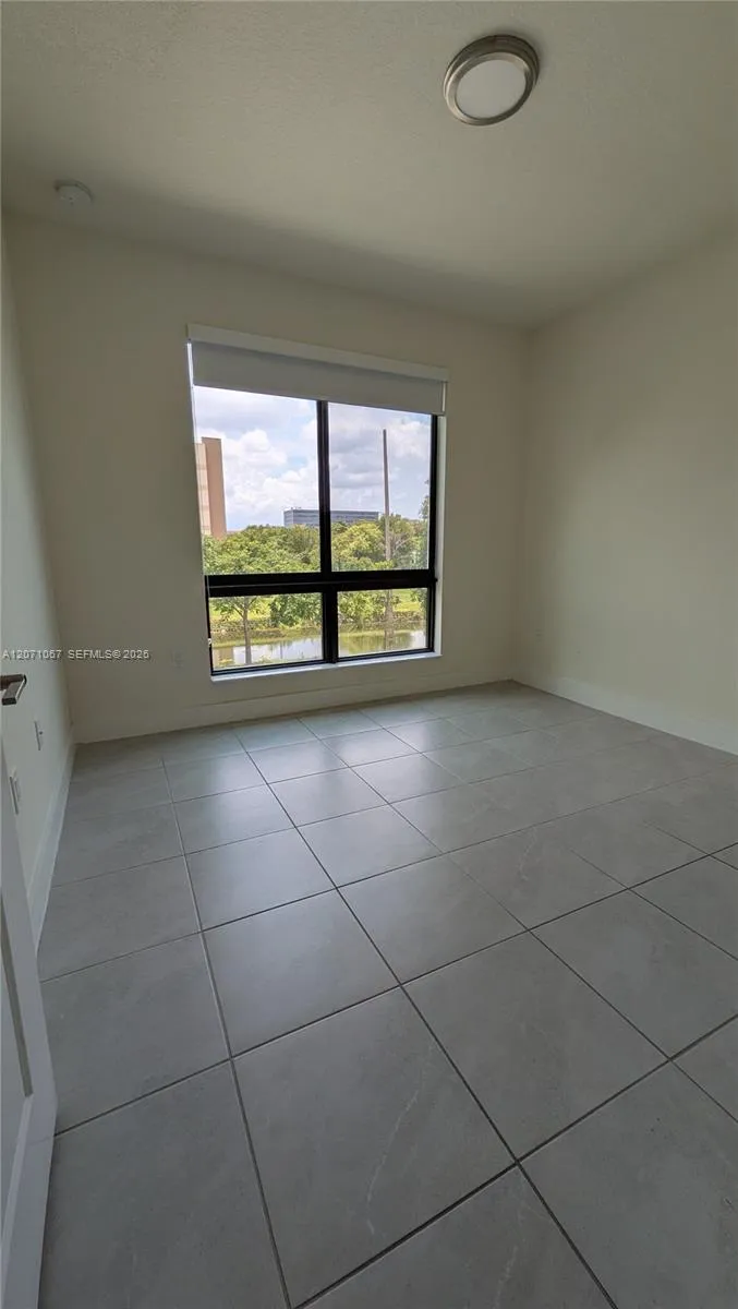 8001 NW 41st St #F-204 Doral, FL 33166