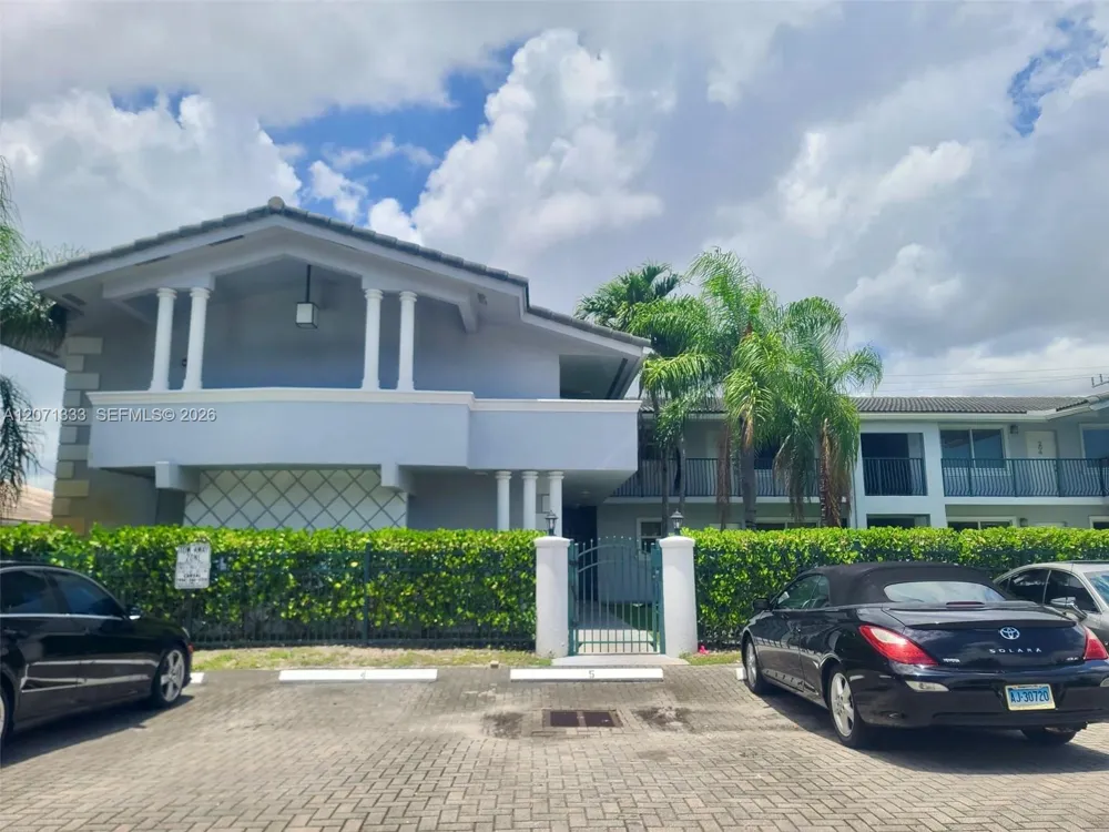 4001 NE 21st Ave #203 Fort Lauderdale, FL 33308