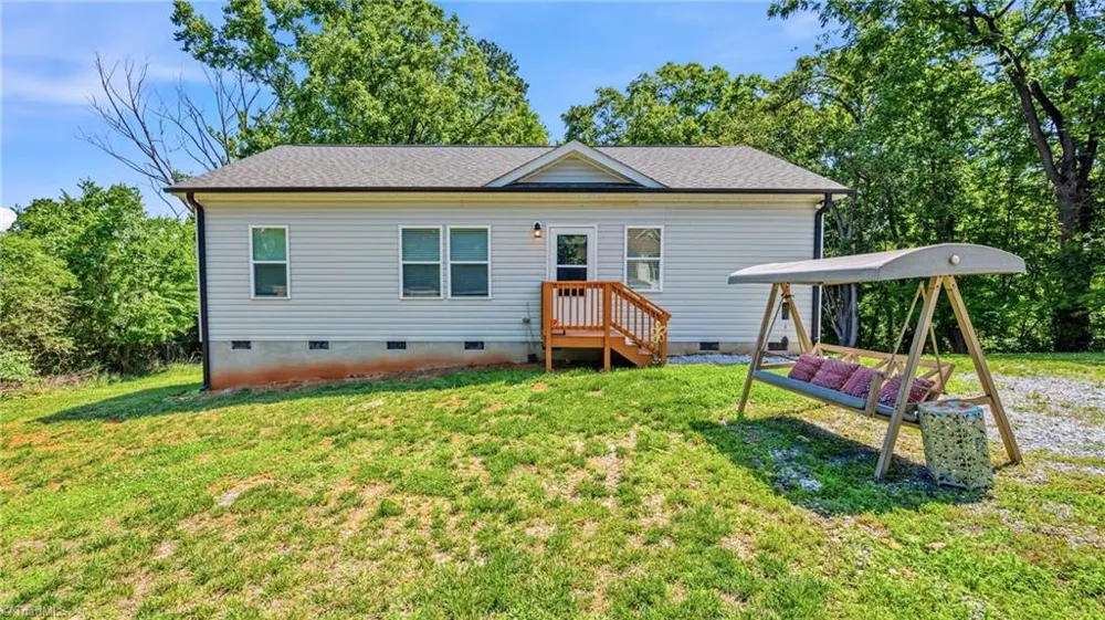 1620 Atway Loop Burlington, NC 27215