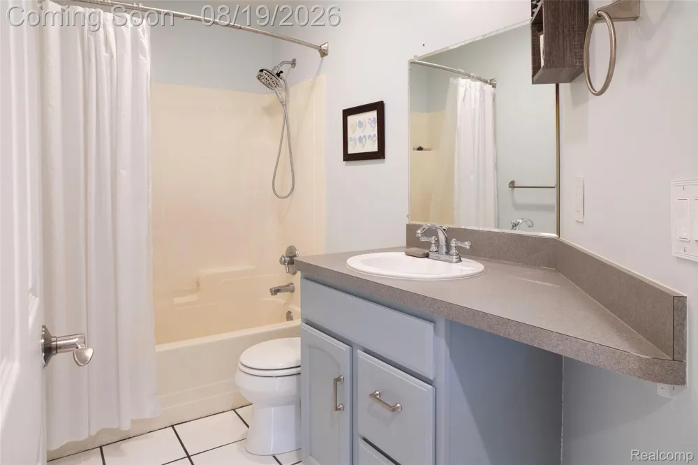 320 Charlevoix Street Commerce Charter Township, MI 48382
