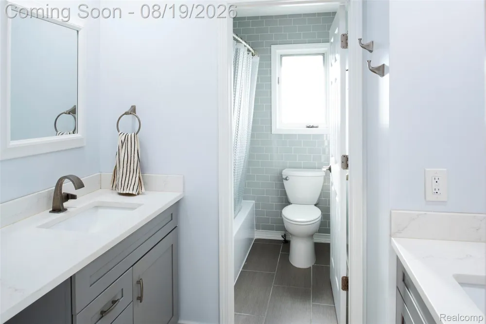 320 Charlevoix Street Commerce Charter Township, MI 48382