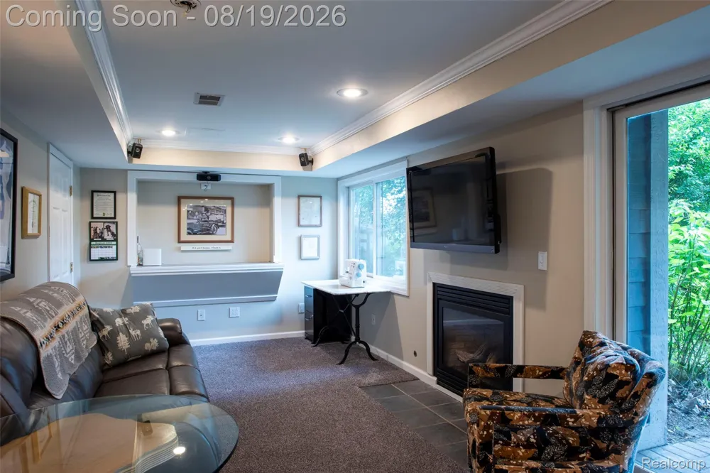 320 Charlevoix Street Commerce Charter Township, MI 48382