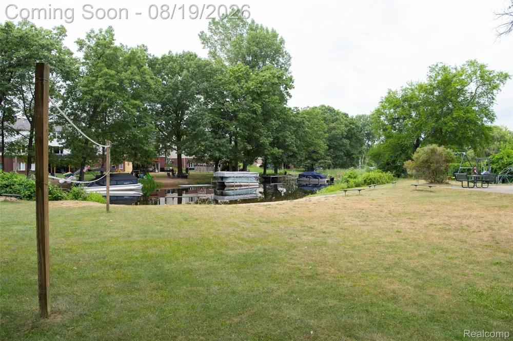 320 Charlevoix Street Commerce Charter Township, MI 48382