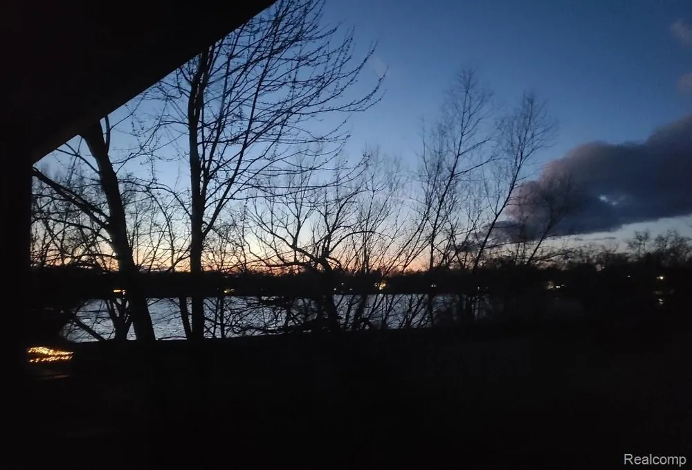 320 Charlevoix Street Commerce Charter Township, MI 48382