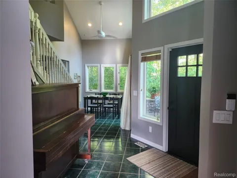 320 Charlevoix Street