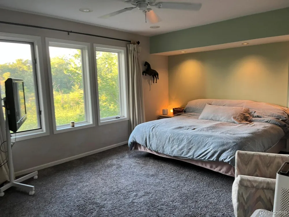 320 Charlevoix Street Commerce Charter Township, MI 48382