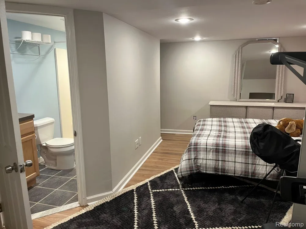 320 Charlevoix Street Commerce Charter Township, MI 48382