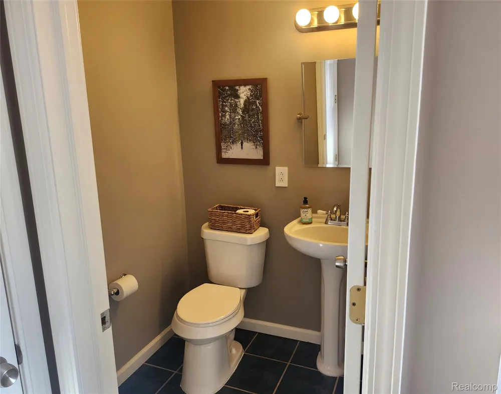 320 Charlevoix Street Commerce Charter Township, MI 48382
