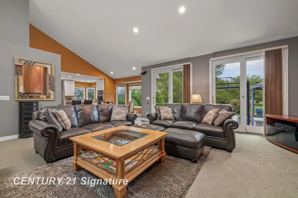 5790 Dunrovin Drive Saginaw Charter Township, MI 48638