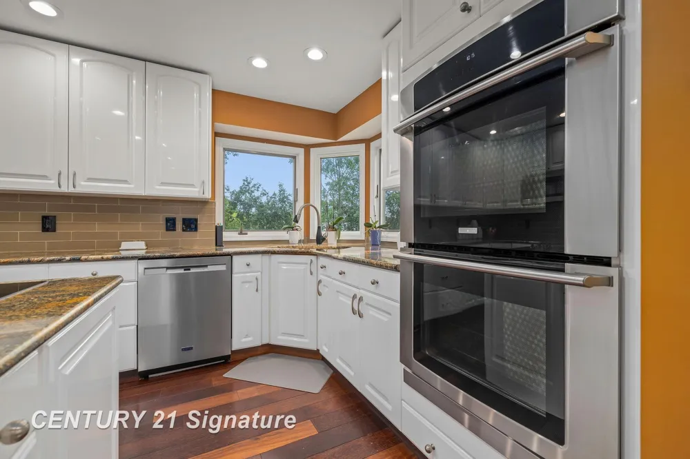 5790 Dunrovin Drive Saginaw Charter Township, MI 48638