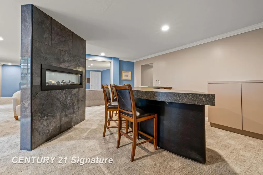 5790 Dunrovin Drive Saginaw Charter Township, MI 48638