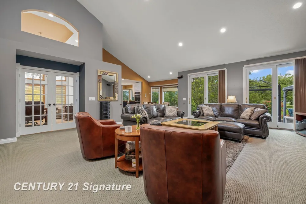 5790 Dunrovin Drive Saginaw Charter Township, MI 48638