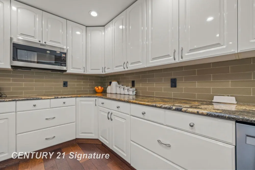 5790 Dunrovin Drive Saginaw Charter Township, MI 48638