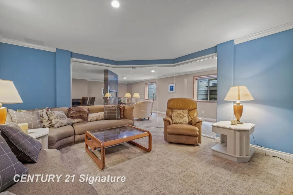 5790 Dunrovin Drive Saginaw Charter Township, MI 48638