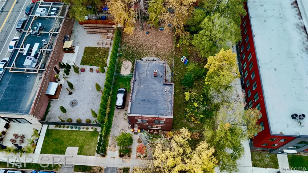 684 W Alexandrine Street Detroit City, MI 48201