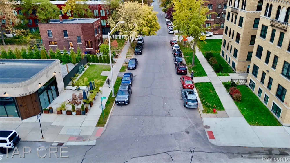 684 W Alexandrine Street Detroit City, MI 48201