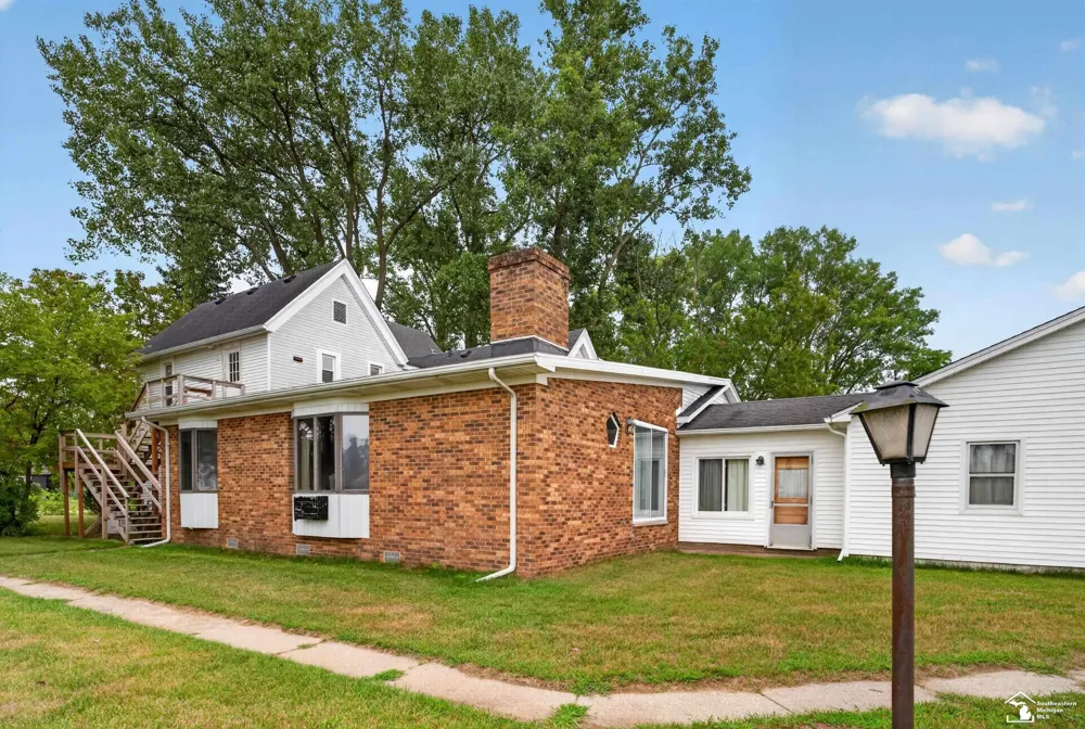 8040 Tuttle Hill Road Augusta Charter Township, MI 48197
