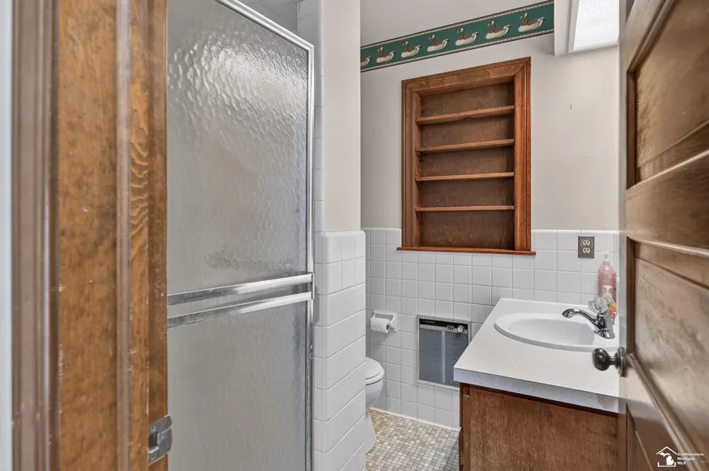8040 Tuttle Hill Road Augusta Charter Township, MI 48197
