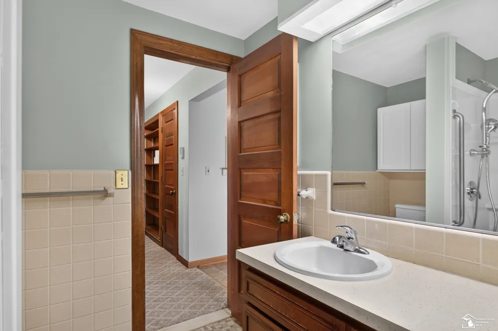 8040 Tuttle Hill Road Augusta Charter Township, MI 48197