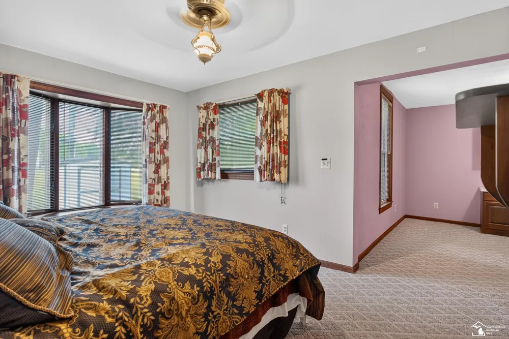 8040 Tuttle Hill Road Augusta Charter Township, MI 48197