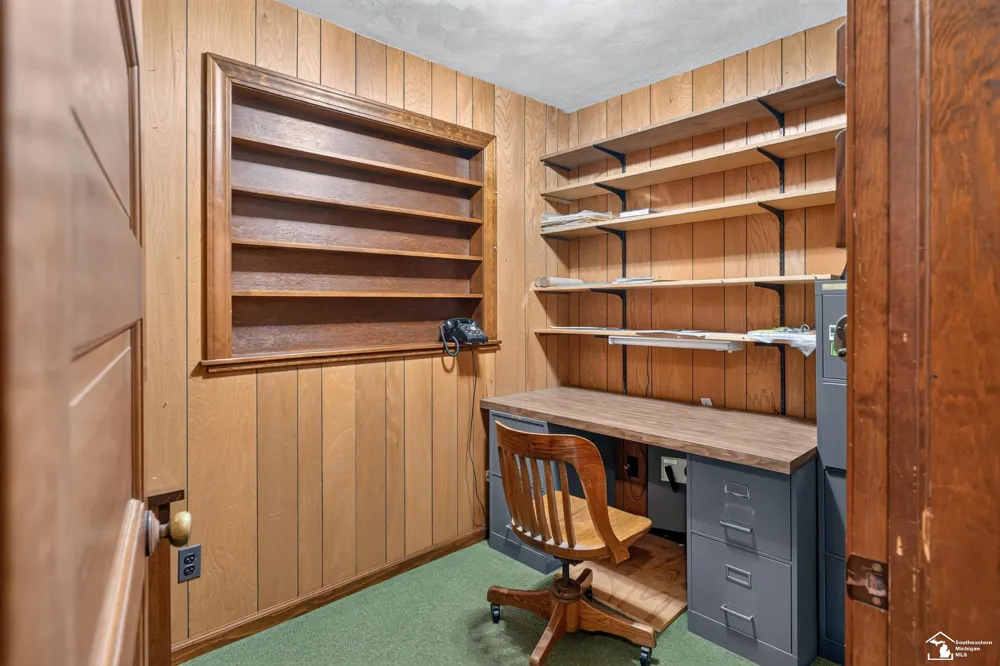 8040 Tuttle Hill Road Augusta Charter Township, MI 48197