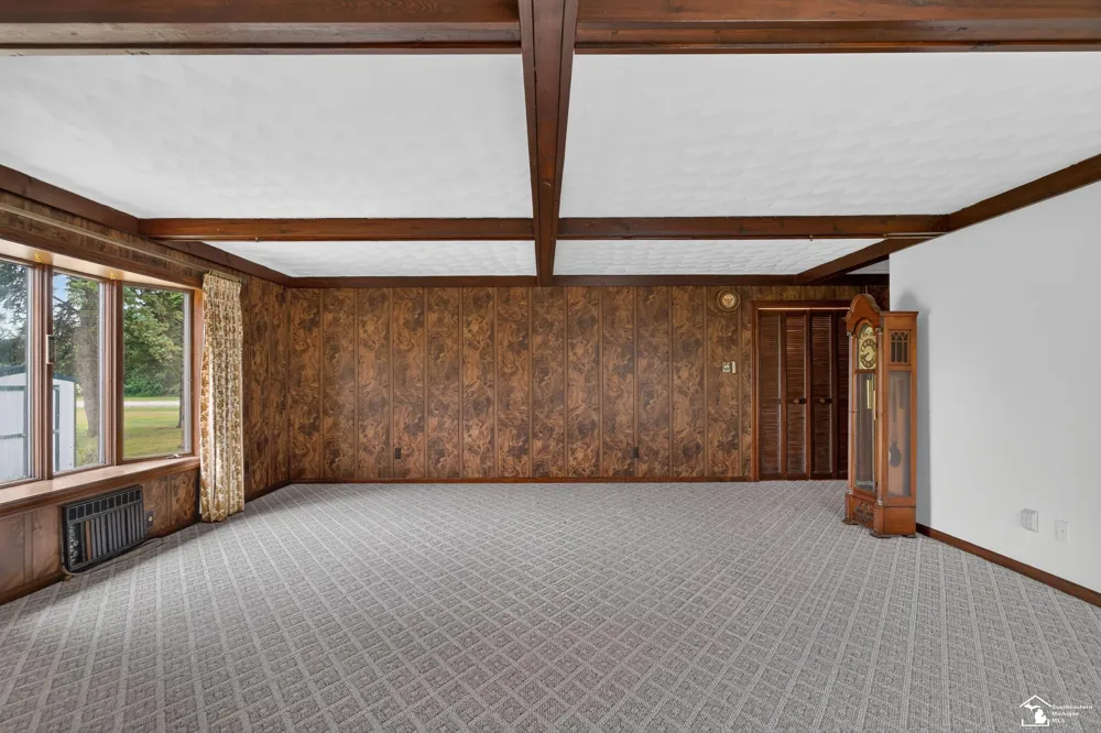 8040 Tuttle Hill Road Augusta Charter Township, MI 48197