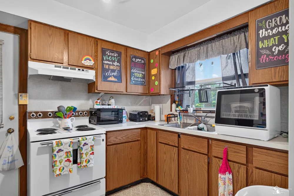 8040 Tuttle Hill Road Augusta Charter Township, MI 48197