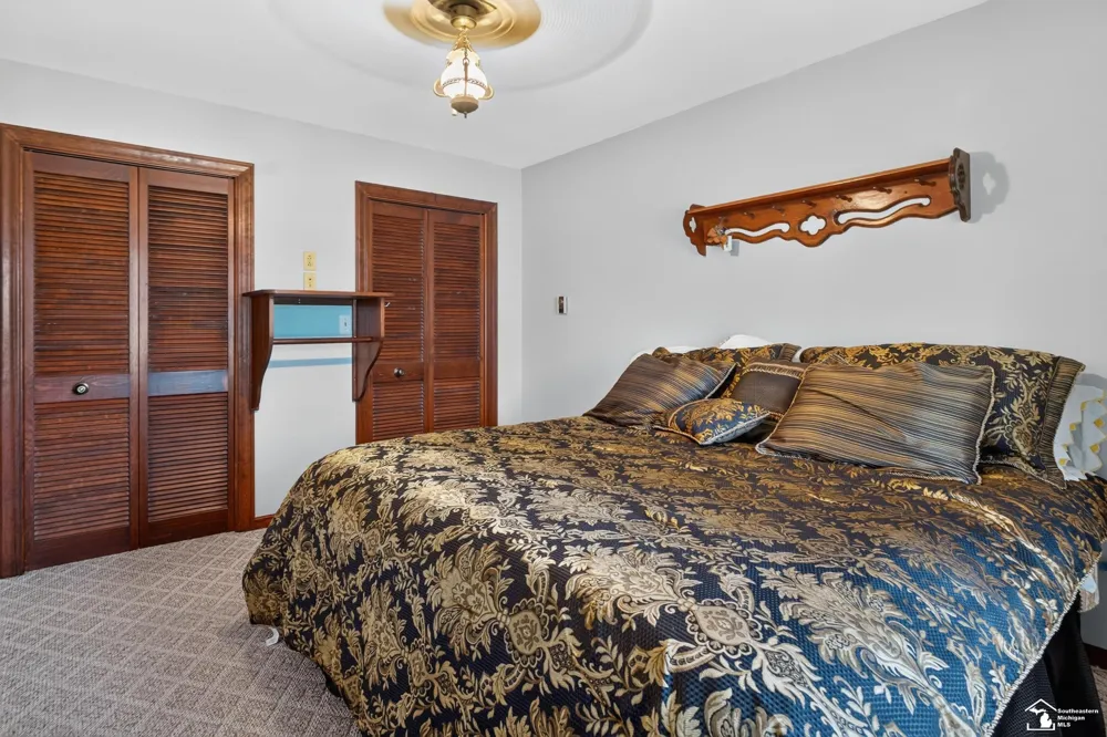 8040 Tuttle Hill Road Augusta Charter Township, MI 48197