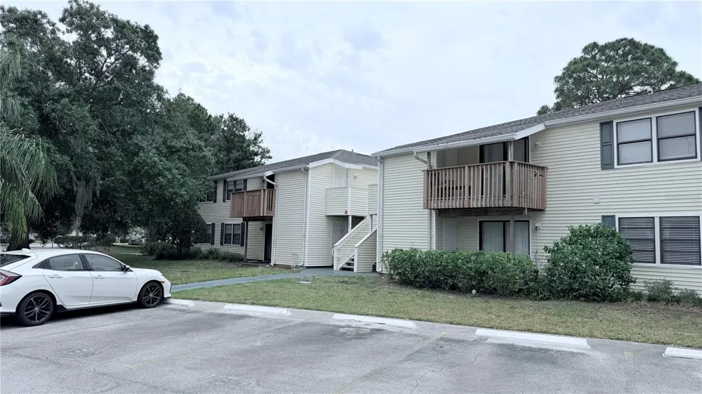 131 SABAL COURT #E Oldsmar, FL 34677