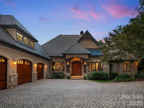 1812 Bella Vista Court