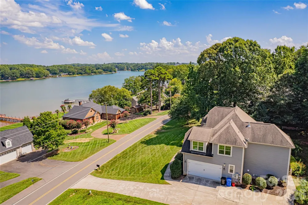 188 Wilson Lake Road Mooresville, NC 28117